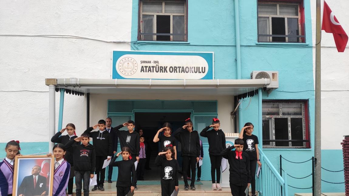10 Kasım Atatürk'ü Anma Günü Okulumuzda Gerçekleştirildi
